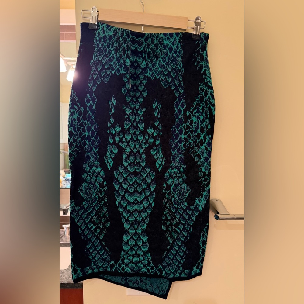 RVN Black and Teal Snake Print Pencil Skirt